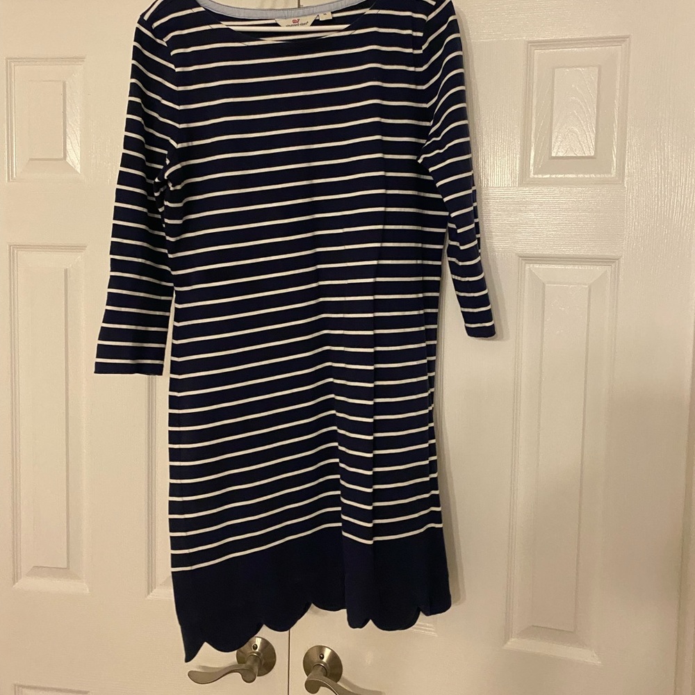 Vineyard Vines - Striped Scalloped Hem Dress - Navy and White - Size Medium